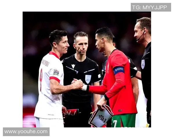 与足球明星罗斯同框合影的精彩瞬间回顾与分享 与足球明星罗斯同框合影的精彩瞬间回顾与分享