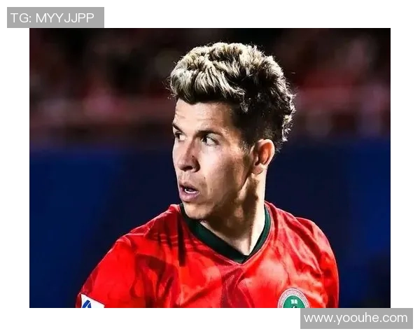 中国足球明星榜单揭晓三位顶尖球员的精彩表现与成就分析